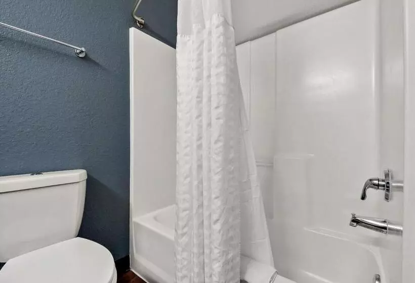 استودیوی سوپریور, Extended Stay America Premier Suites Miami Downtown Brickell Cruise Port