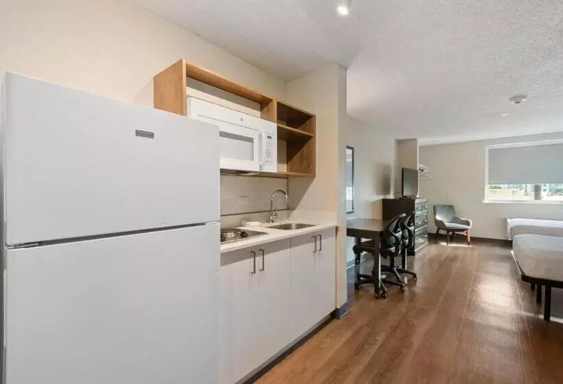 استودیوی سوپریور, Extended Stay America Premier Suites Miami Downtown Brickell Cruise Port