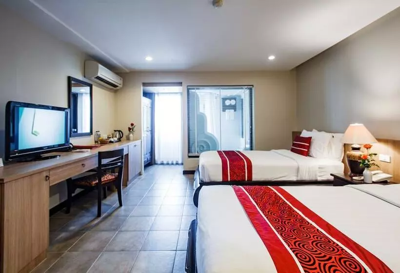 اتاق لوکس, Raming Lodge