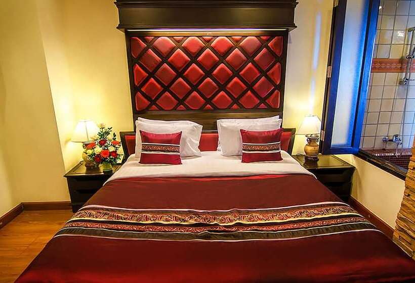 Полулюкс, Raming Lodge