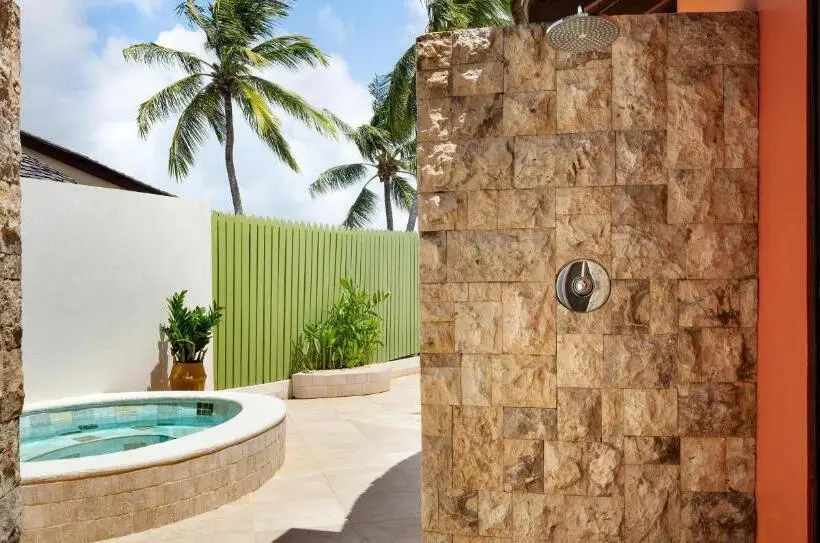 سوییت با استخر, Sandals Grande St. Lucian Spa And Beach All Inclusive Resort   Couples Only