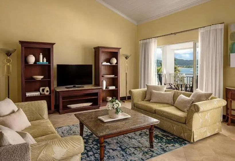 سوییت با استخر, Sandals Grande St. Lucian Spa And Beach All Inclusive Resort   Couples Only