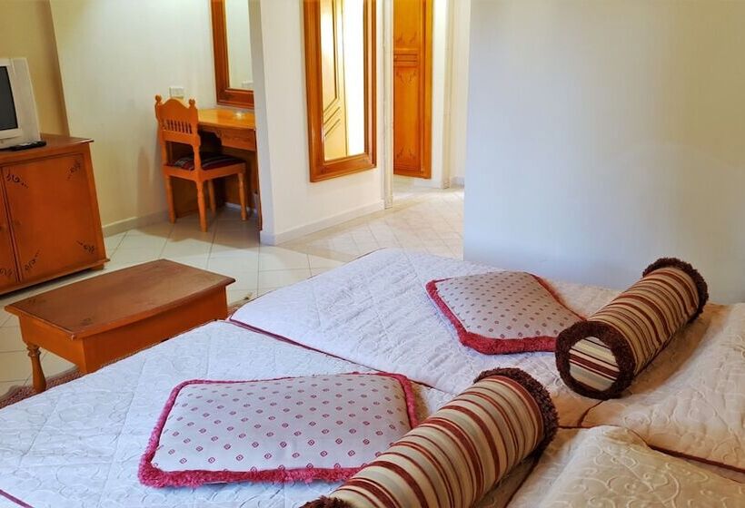 اتاق استاندارد سه نفره, Sun Palm Douz