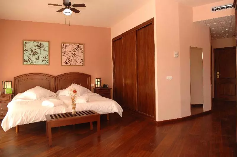 Standard Kolmen Hengen Huone, Wellness Marbella Hills