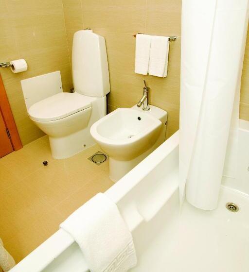 スタンダードルーム, White Waters