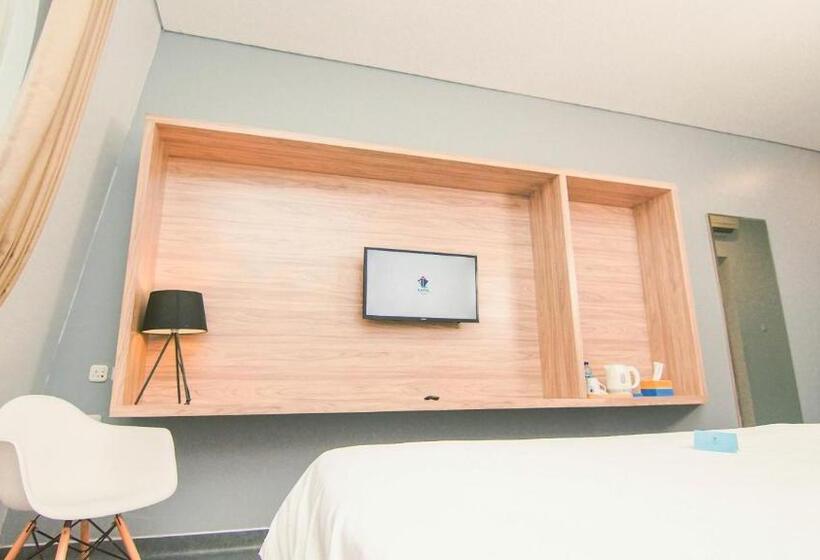اتاق لوکس, Kapal Garden Hotel Malang