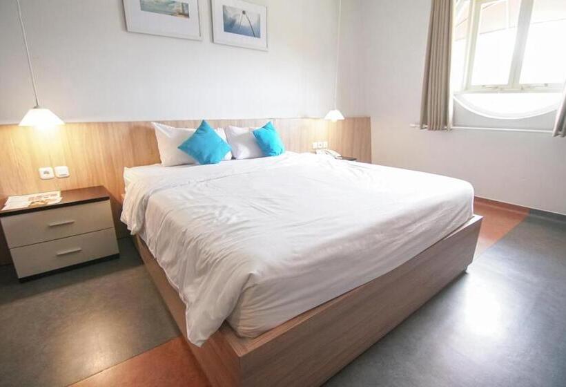 اتاق لوکس, Kapal Garden Hotel Malang