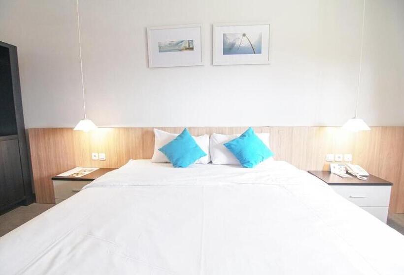اتاق لوکس, Kapal Garden Hotel Malang