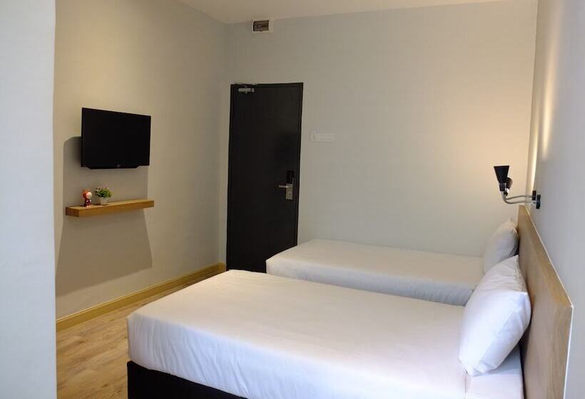 Номер Стандарт, Square Inn