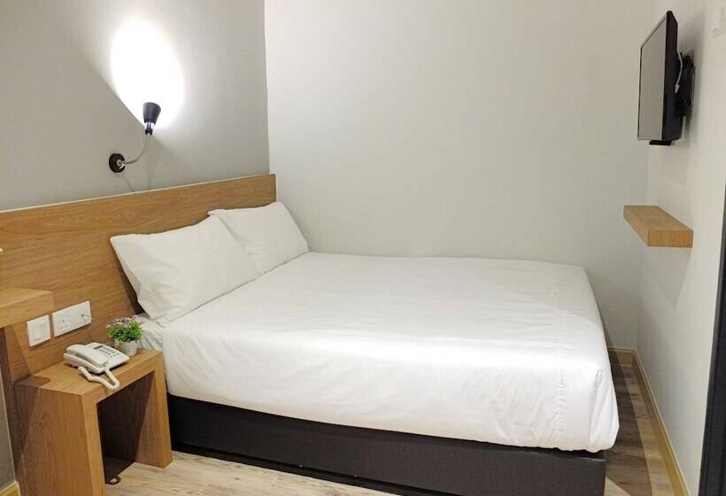 חדר סטנדרט, Square Inn