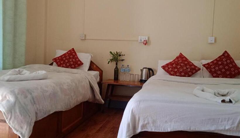 اتاق استاندارد با 2 تخت دوبل, Crocodile Safari Camp