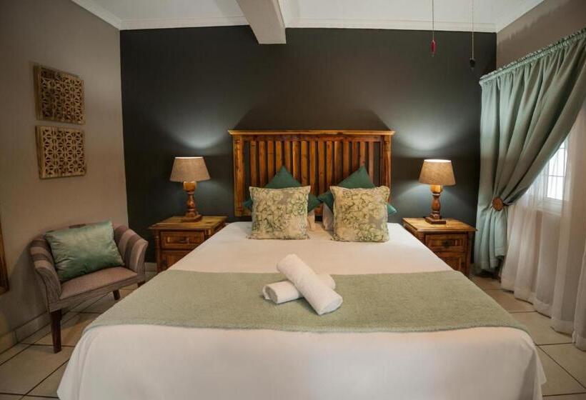 חדר סטנדרט עם מיטת קינג, Ivory Tusk Lodge