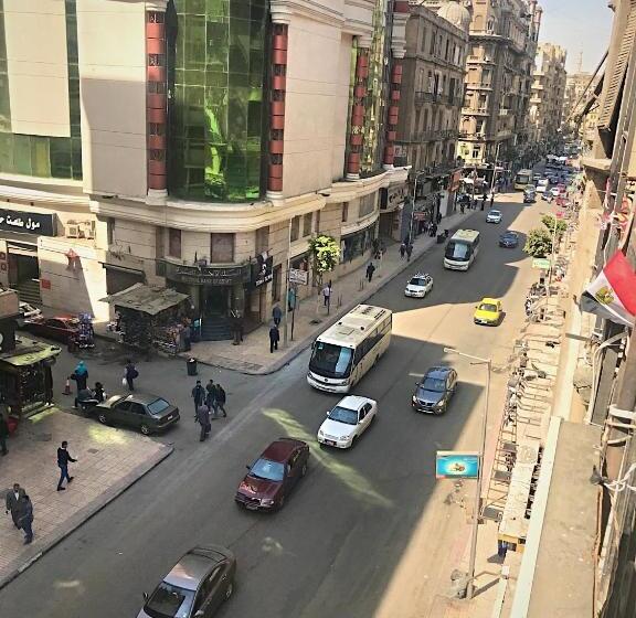 اتاق استاندارد یک نفره, One Season Hostel