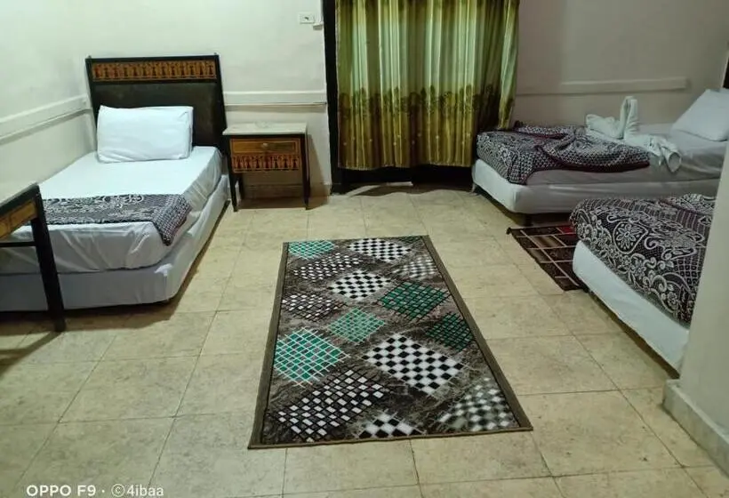 اتاق استاندارد سه نفره, One Season Hostel