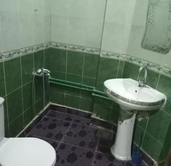 اتاق استاندارد سه نفره, One Season Hostel