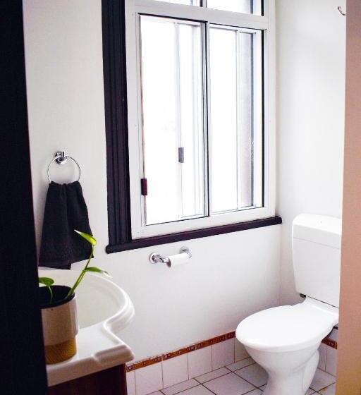 اتاق استاندارد, The Sherwood