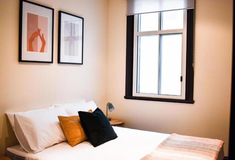 اتاق استاندارد, The Sherwood