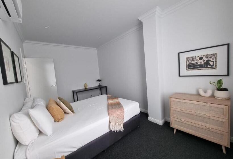 آپارتمان لوکس 1 خوابه, The Sherwood