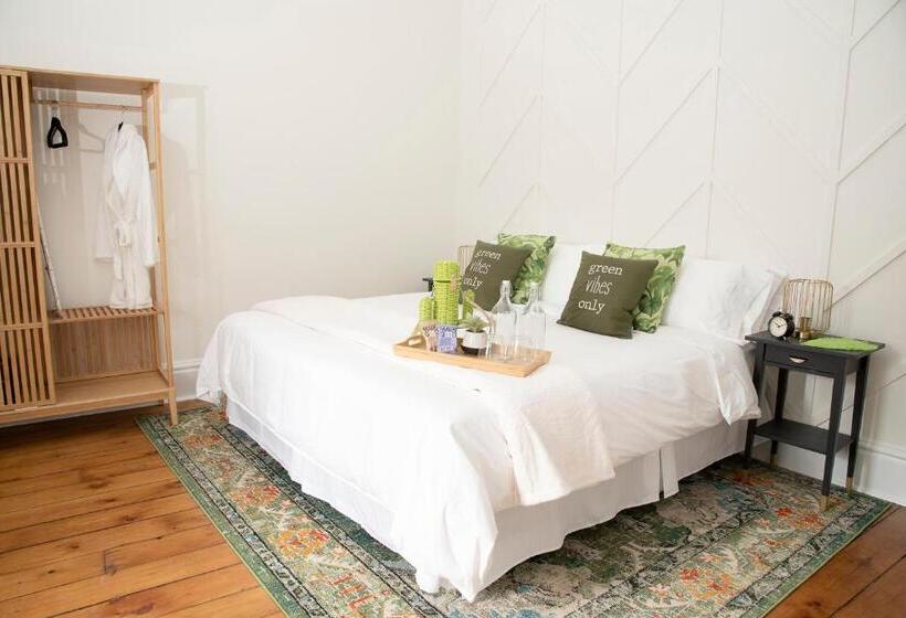 Deluxe Suite King-Size Franciággyal, The Juniper Inn