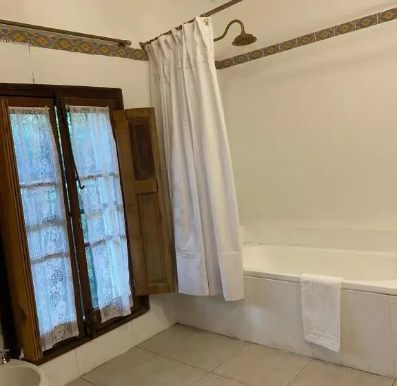 デラックスルーム, Don Aniceto   Suites De Campo