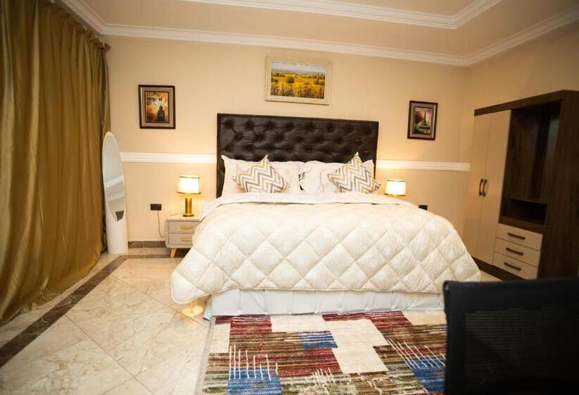 جناح إدارى, Brynx Haven   Cape Coast