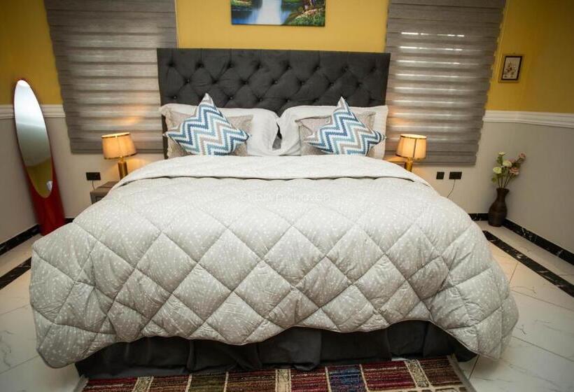 جناح إدارى, Brynx Haven   Cape Coast