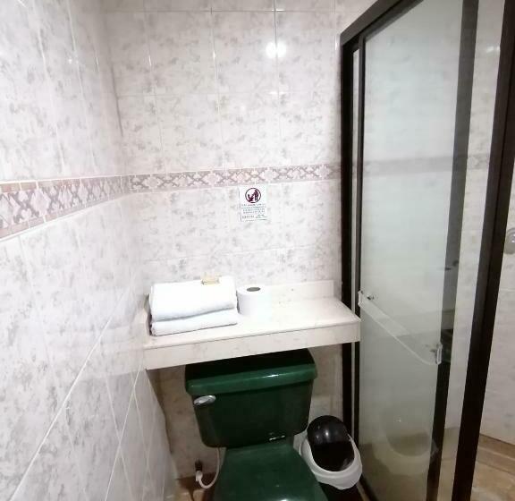 اتاق استاندارد با 2 تخت دوبل, Golden Suite