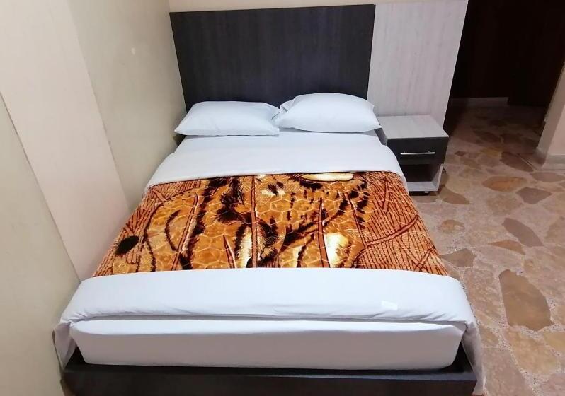 اتاق استاندارد یک نفره, Golden Suite