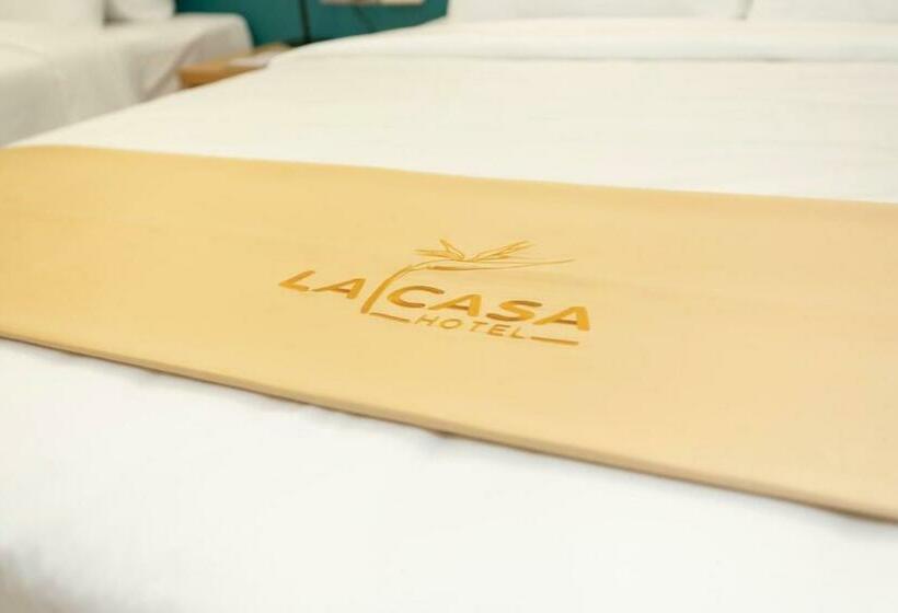 اتاق استاندارد یک نفره, La Casa Tuy Hòa