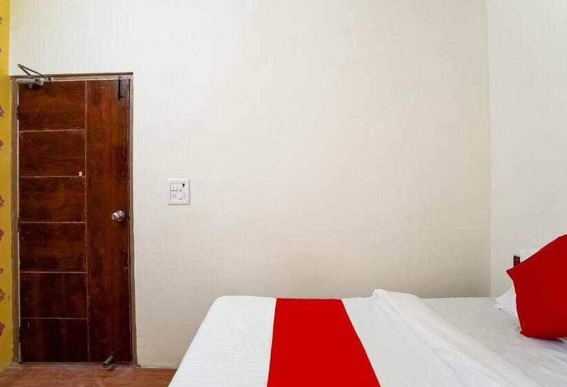 트리플 클래식 룸, The Golden Crown