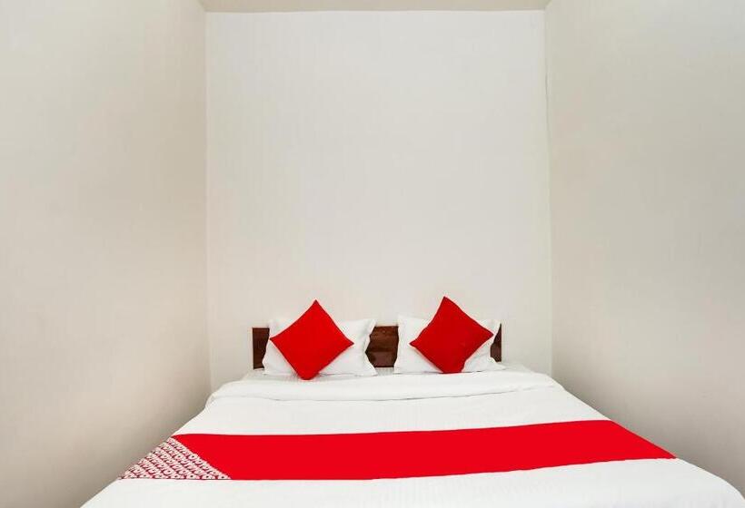 트리플 클래식 룸, The Golden Crown