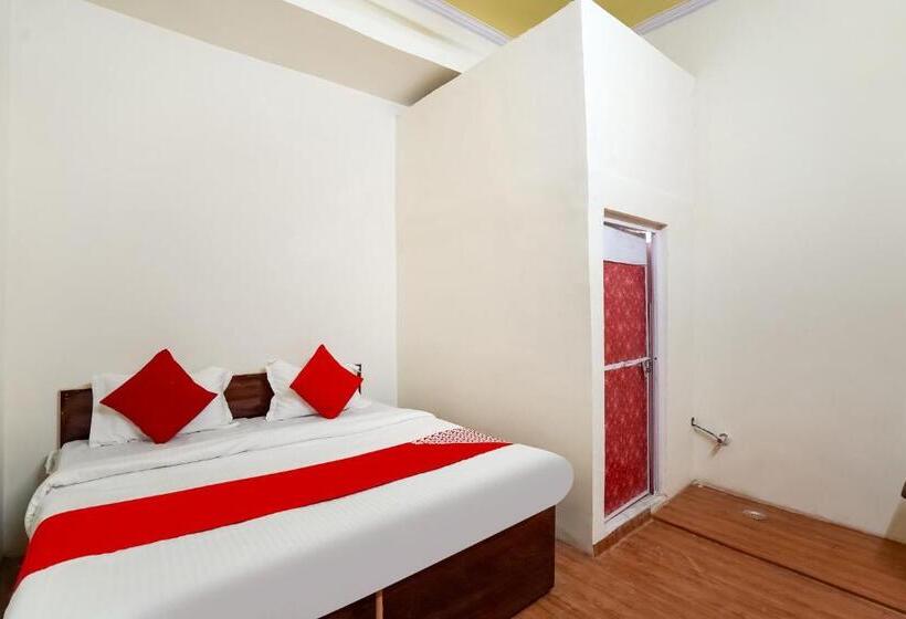 트리플 클래식 룸, The Golden Crown