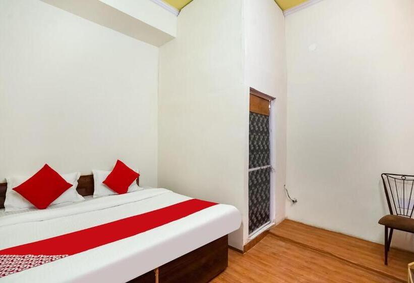 트리플 클래식 룸, The Golden Crown