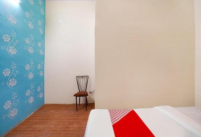 트리플 클래식 룸, The Golden Crown