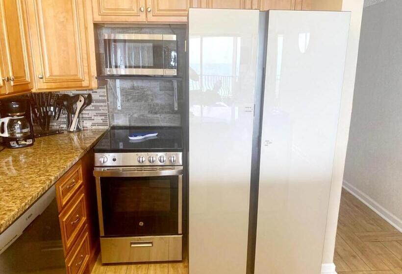 آپارتمان 3 خوابه, Ocean Front, Private Balconies