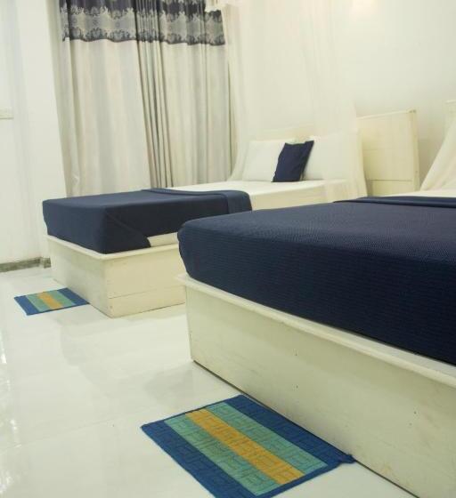 اتاق لوکس خانوادگی, Ella Walkers Nest