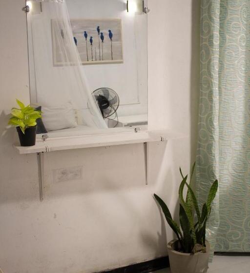 اتاق راحتی سه تخته, Ella Walkers Nest