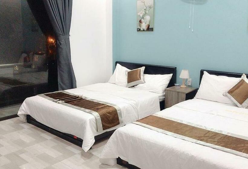 اتاق استاندارد با بالکن, Hoa Mai Plus Hostel