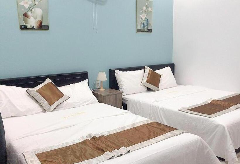 اتاق استاندارد با بالکن, Hoa Mai Plus Hostel