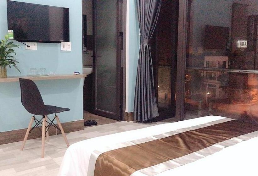 اتاق استاندارد با بالکن, Hoa Mai Plus Hostel