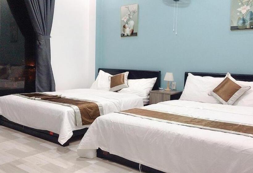 اتاق استاندارد با بالکن, Hoa Mai Plus Hostel