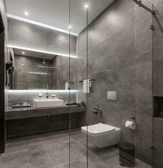 سوییت جونیور, Raymond