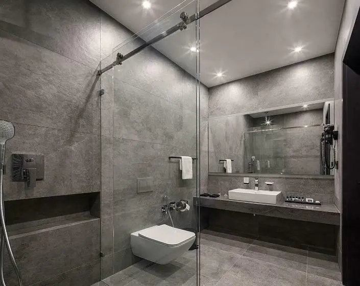 Suite, Raymond
