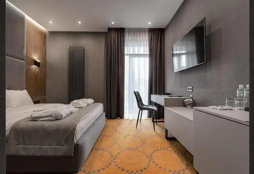 Standardzimmer, Raymond