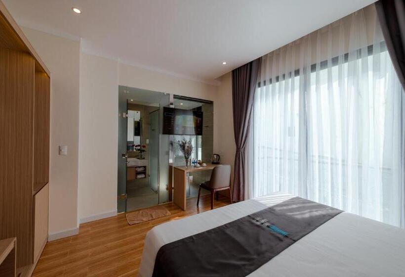 غرفة قياسية, The Empire