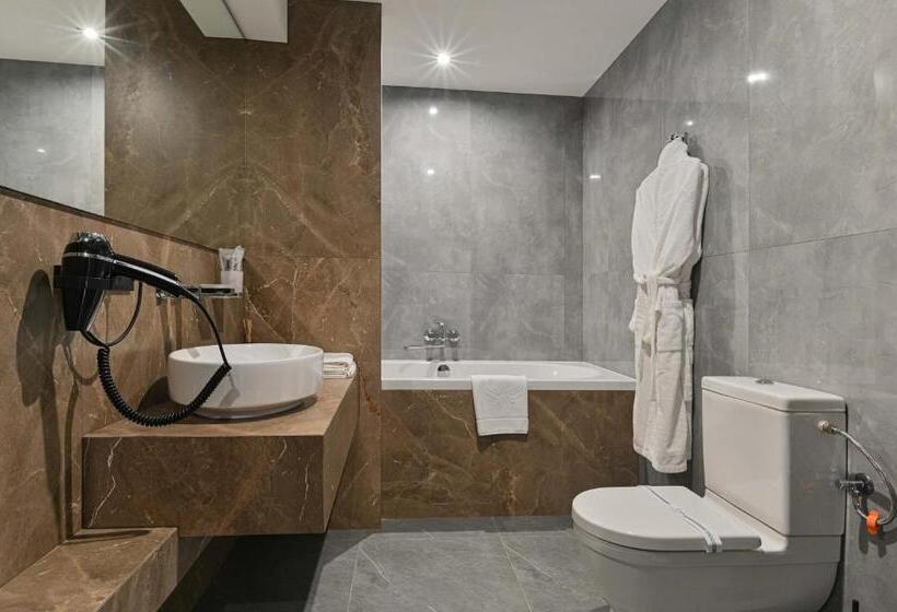스위트, Makis Hotel Spa