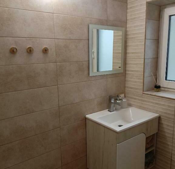 Huis met 1 Slaapkamer, гостьовий двір