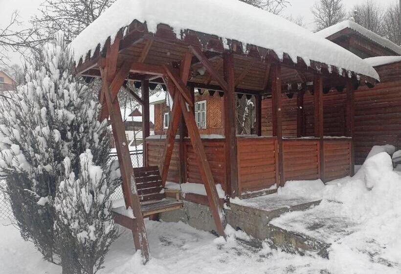 Huis met 1 Slaapkamer, гостьовий двір