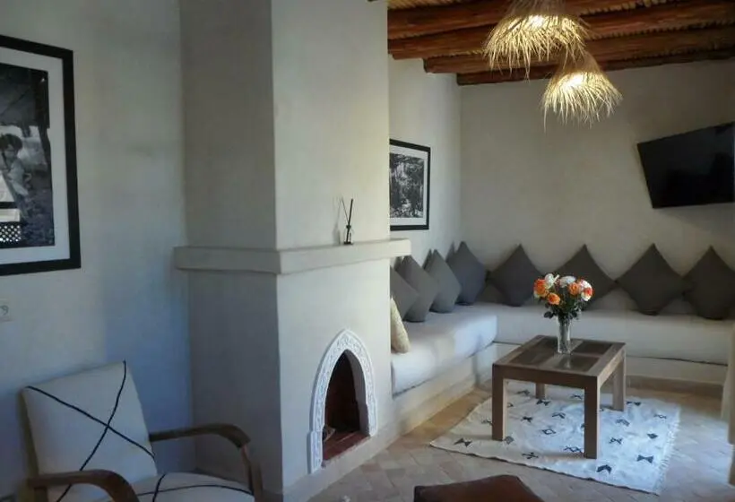 آپارتمان 1 خوابه با چشمانداز استخر, Riad Et Spa Misria Les Oliviers