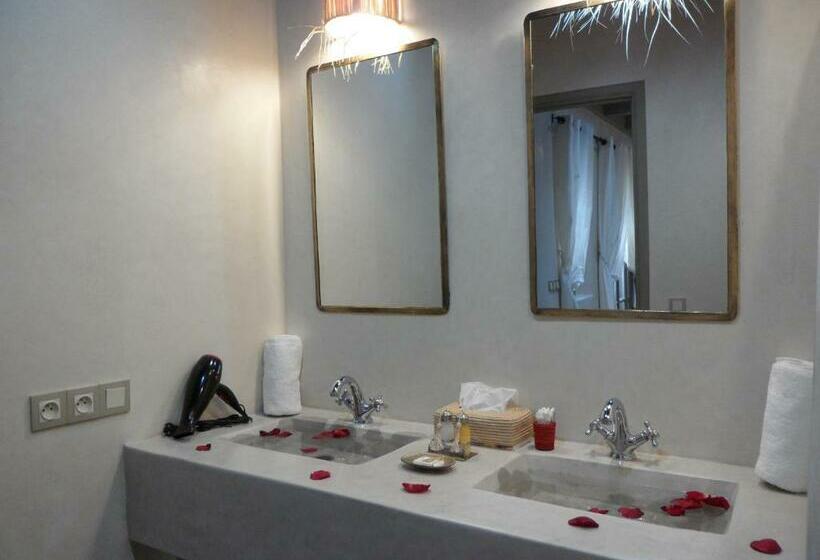 سوییت خانوادگی, Riad Et Spa Misria Les Oliviers